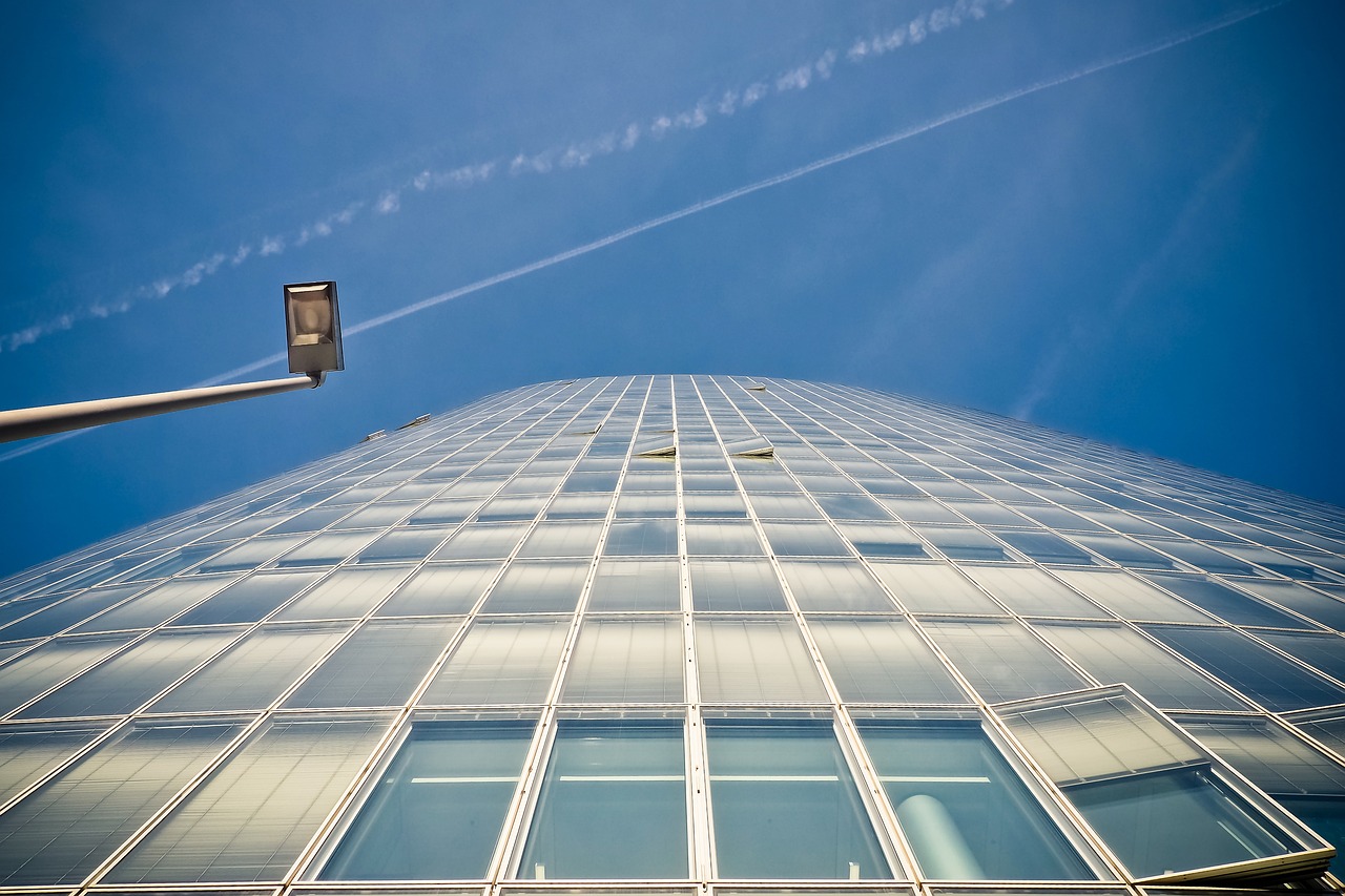 遼寧沿海多城市突發(fā)海水倒灌現(xiàn)象，成因、影響及應(yīng)對策略探索