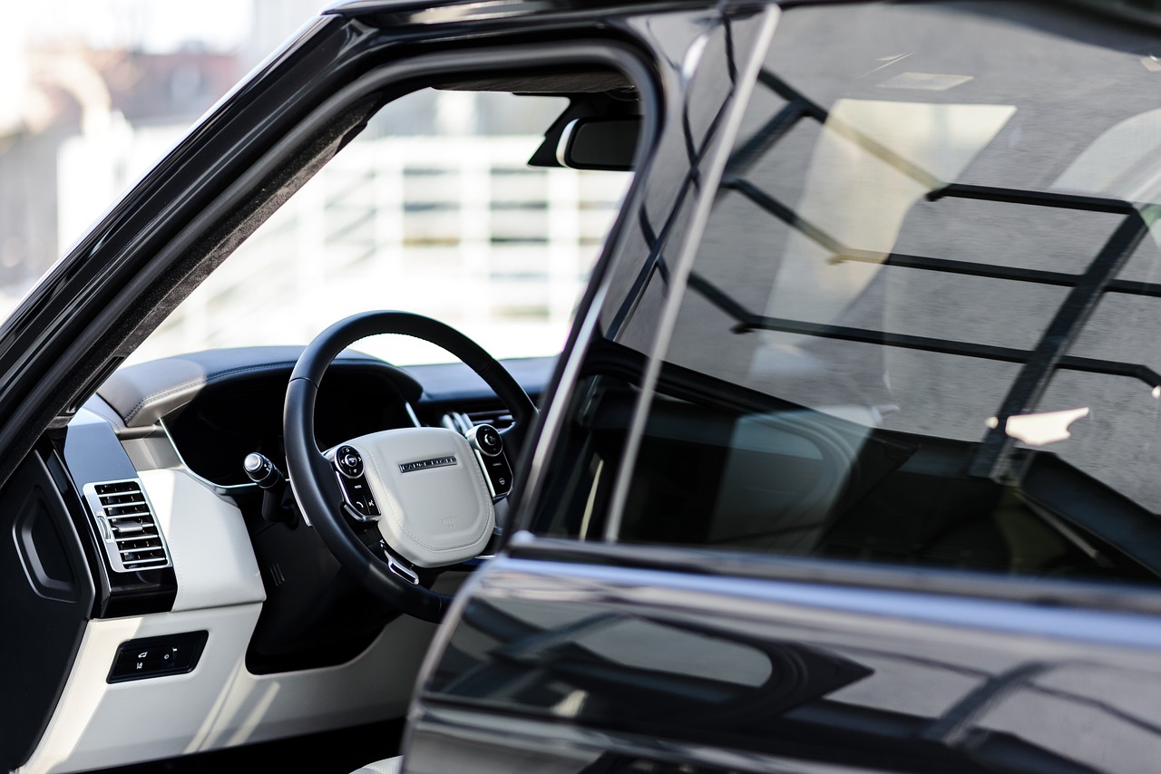 陸虎，星光熠熠，魅力無(wú)限