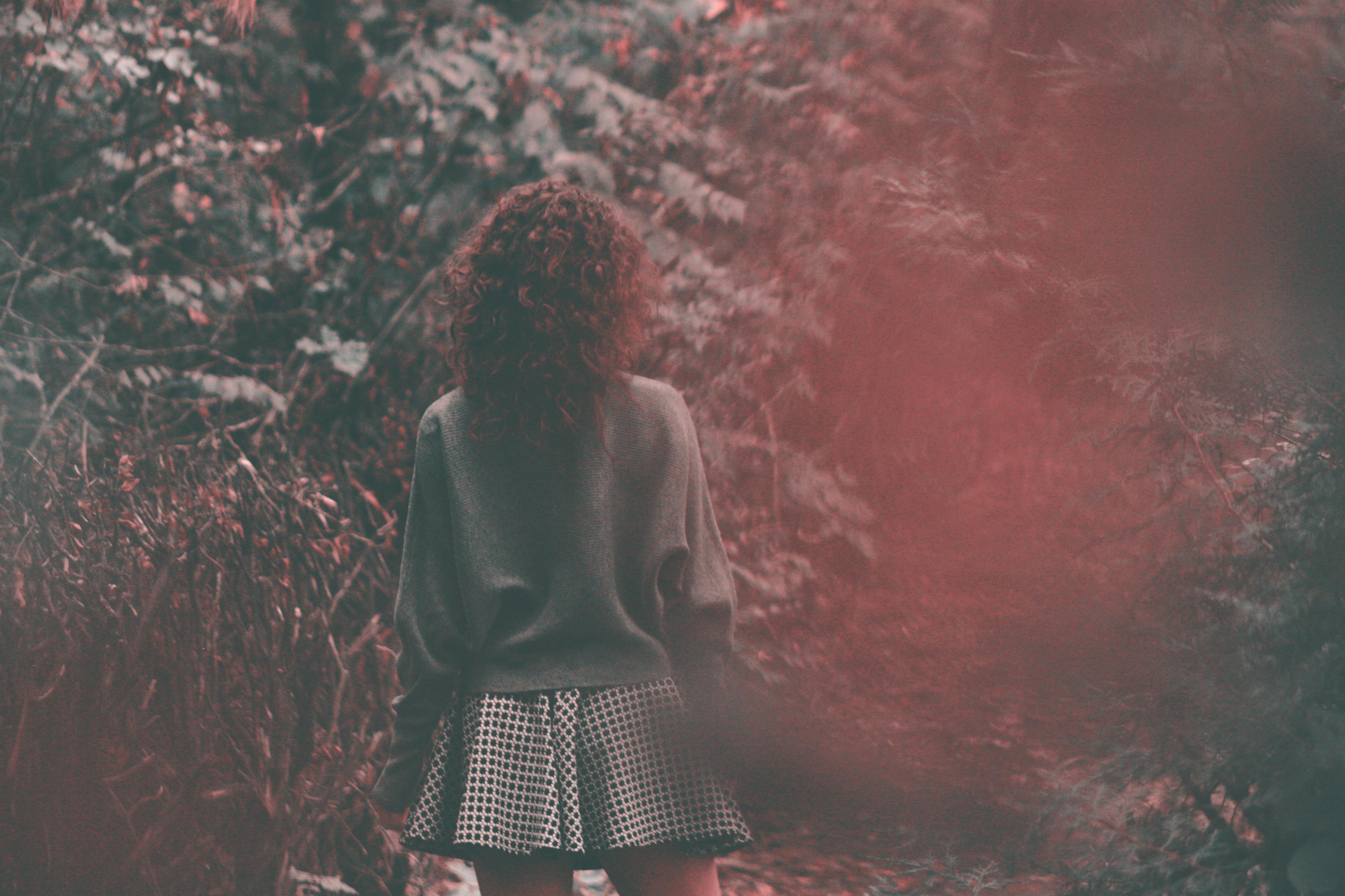 周也，時(shí)代之星的璀璨閃耀