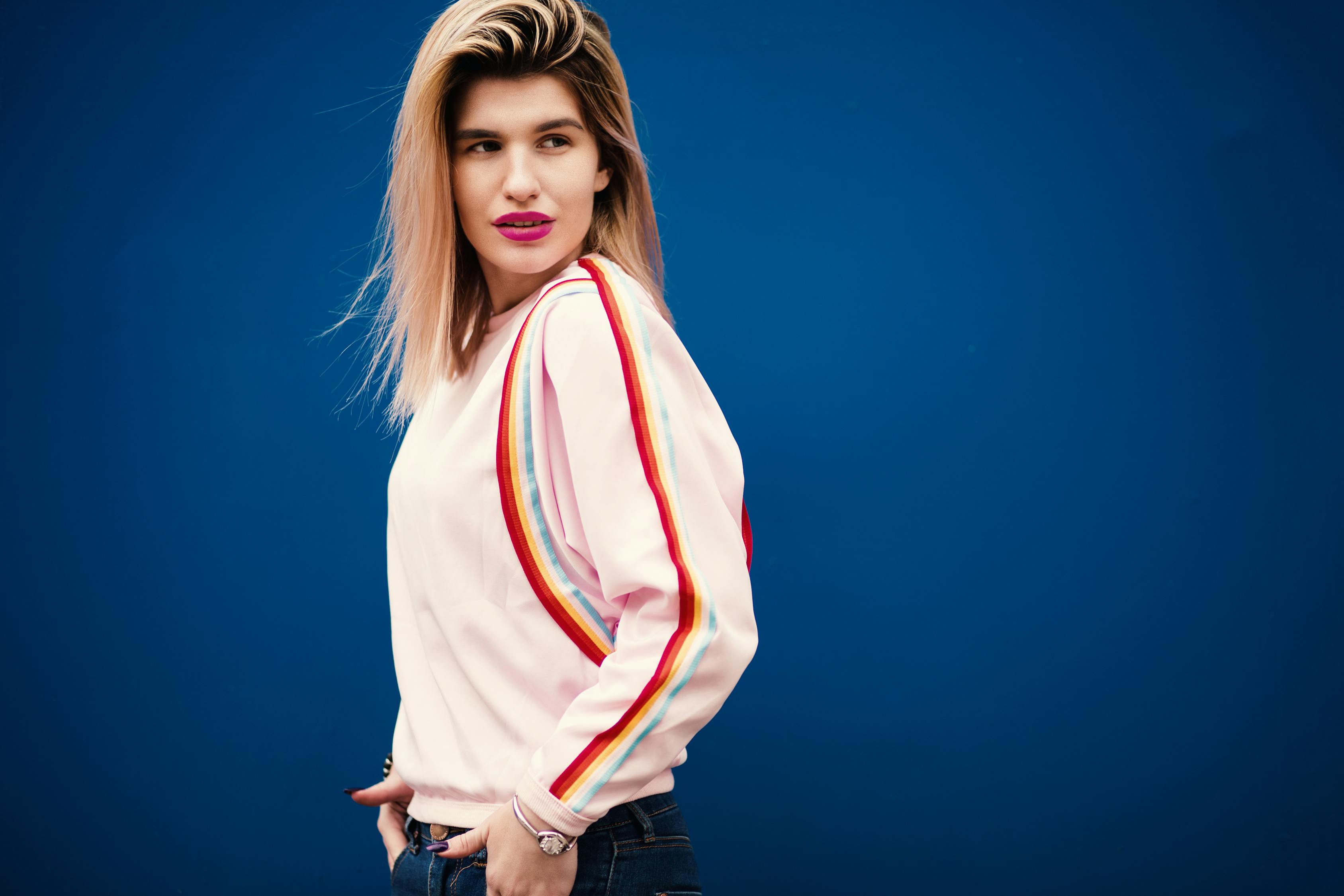 高夢(mèng)瑤紋身最新圖片展示，時(shí)尚魅力的藝術(shù)展現(xiàn)