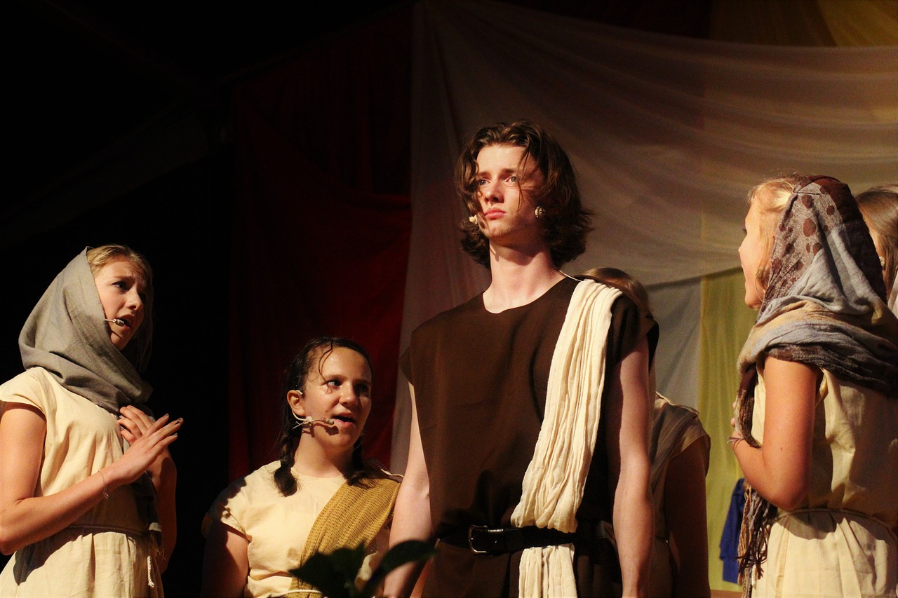 評(píng)劇演員趙巖，舞臺(tái)上的耀眼之星