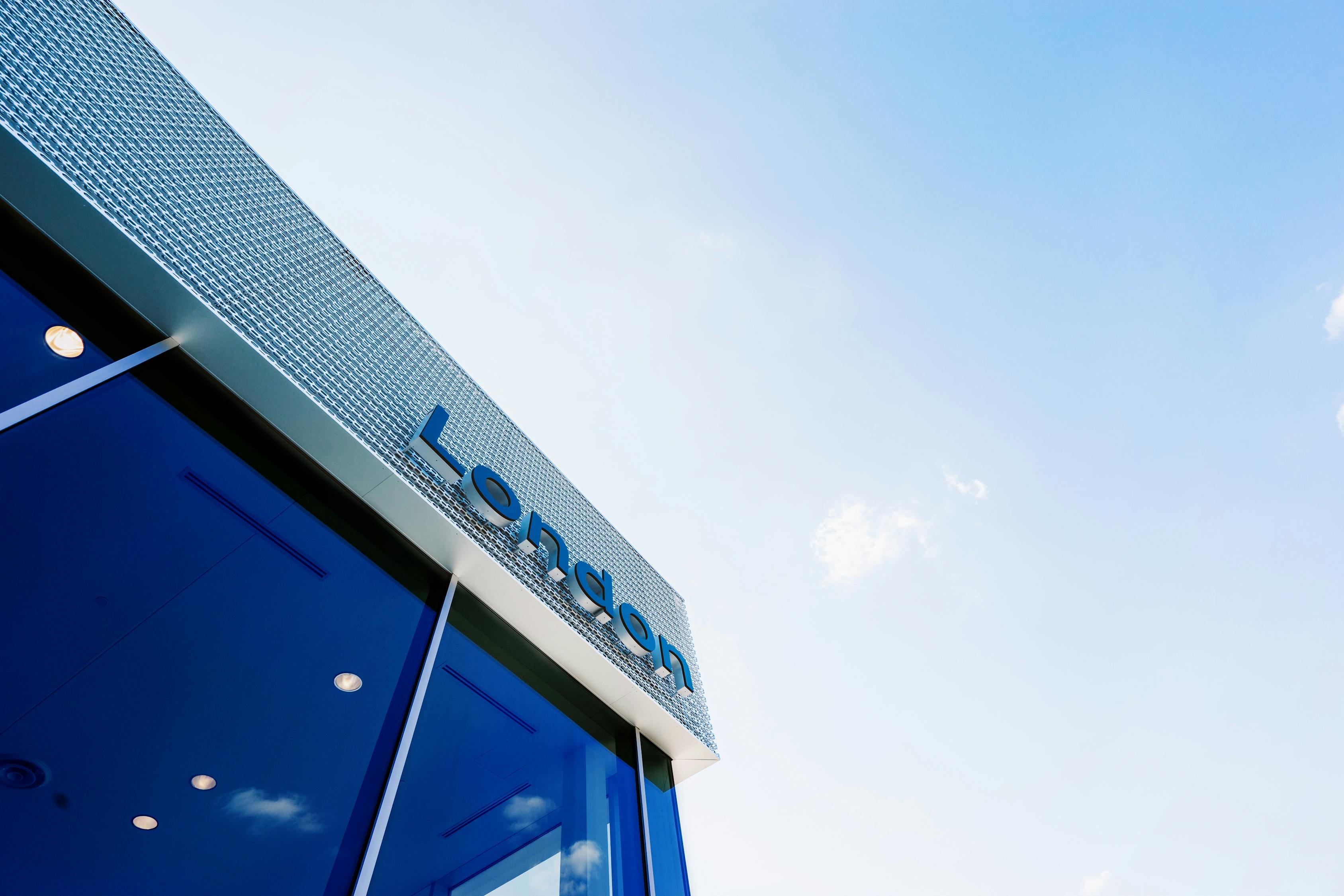 森馬上市，時(shí)尚產(chǎn)業(yè)里程碑事件，展望企業(yè)未來發(fā)展新篇章